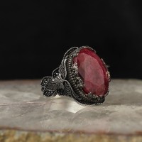 925 Sterling Silver Ruby Stone Traditional Motif Men Ring 